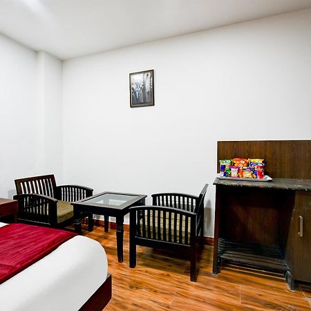 Staybook South Delhi Нью-Дели Экстерьер фото