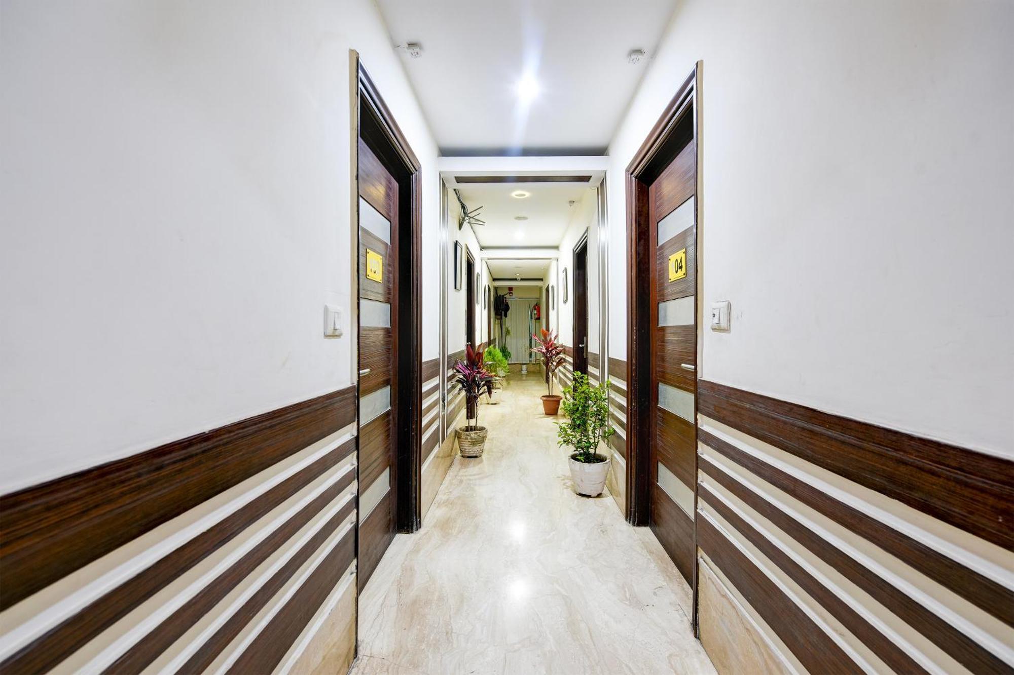 Staybook South Delhi Нью-Дели Экстерьер фото