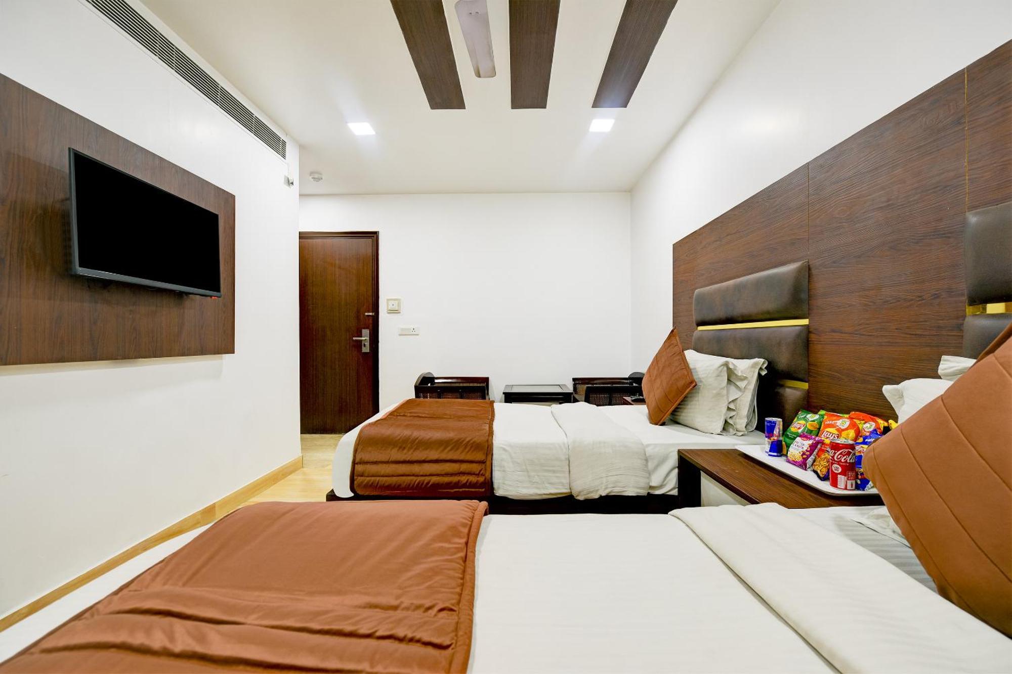 Staybook South Delhi Нью-Дели Экстерьер фото