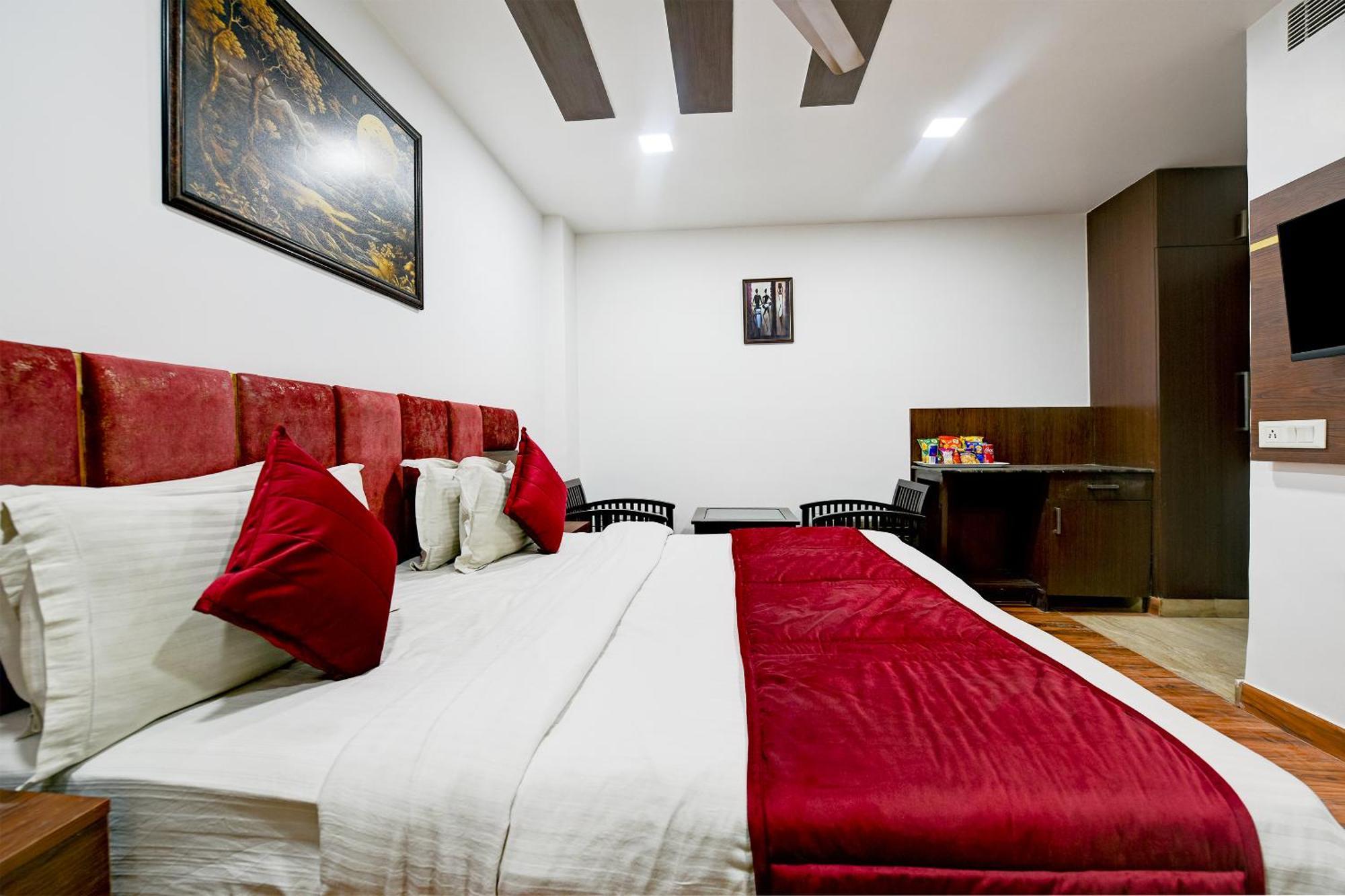Staybook South Delhi Нью-Дели Экстерьер фото