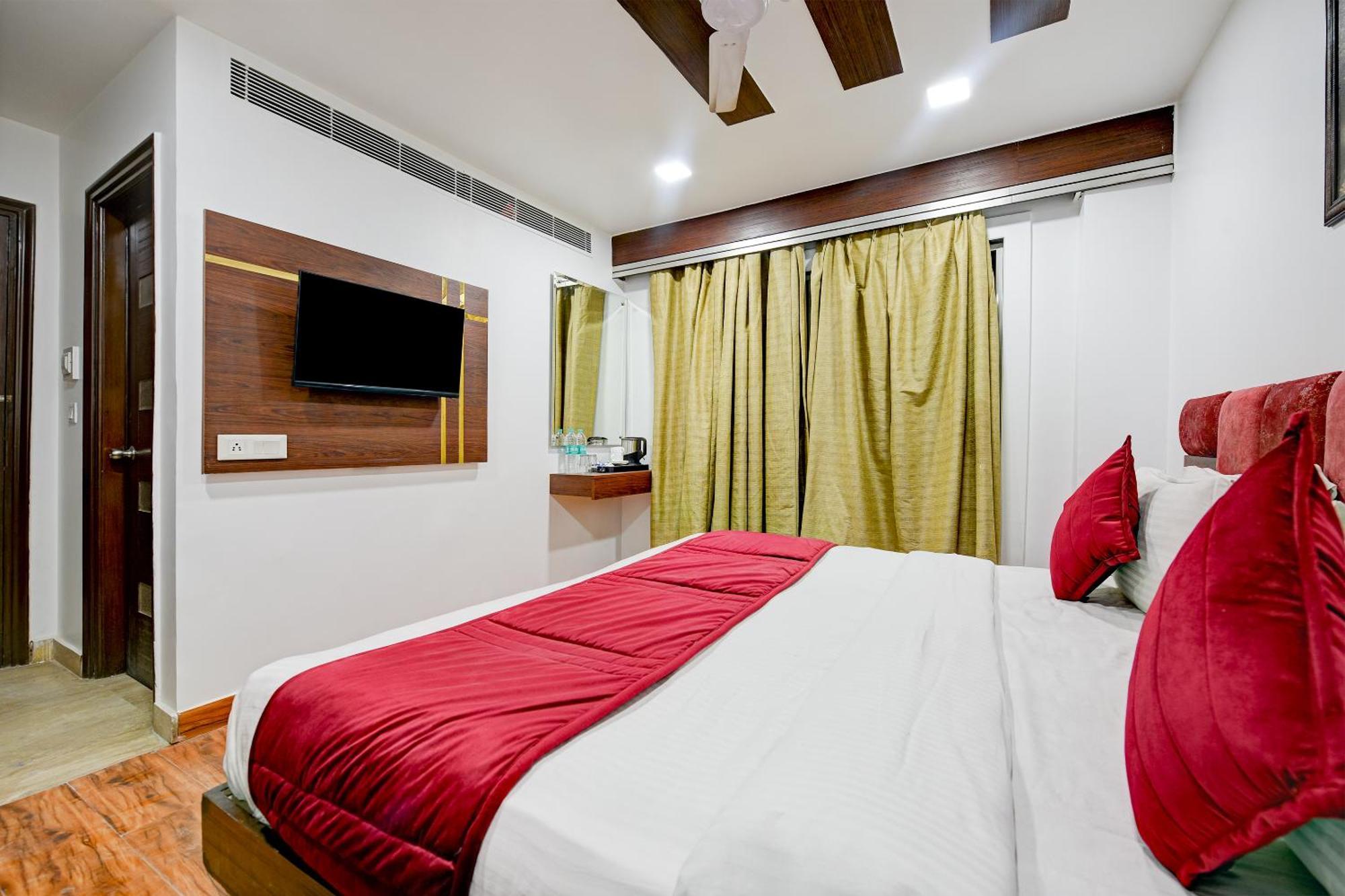 Staybook South Delhi Нью-Дели Экстерьер фото