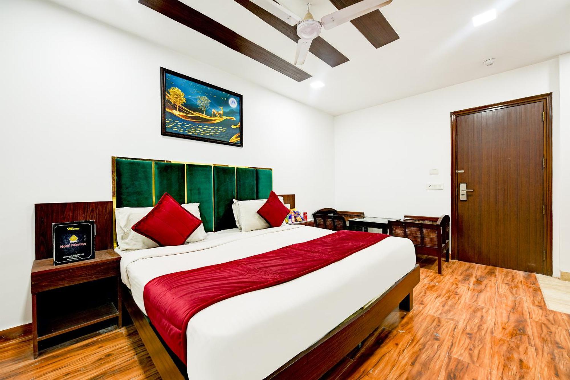 Staybook South Delhi Нью-Дели Экстерьер фото