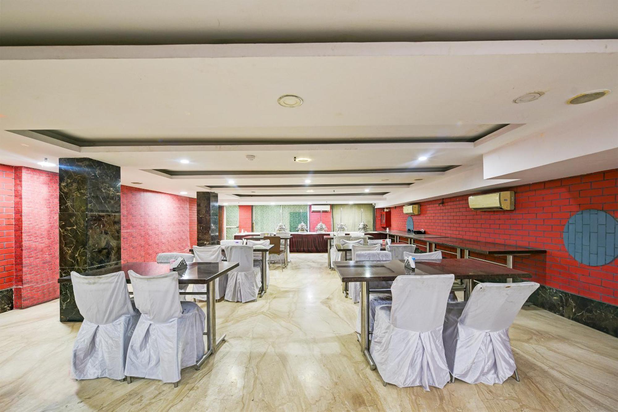 Staybook South Delhi Нью-Дели Экстерьер фото