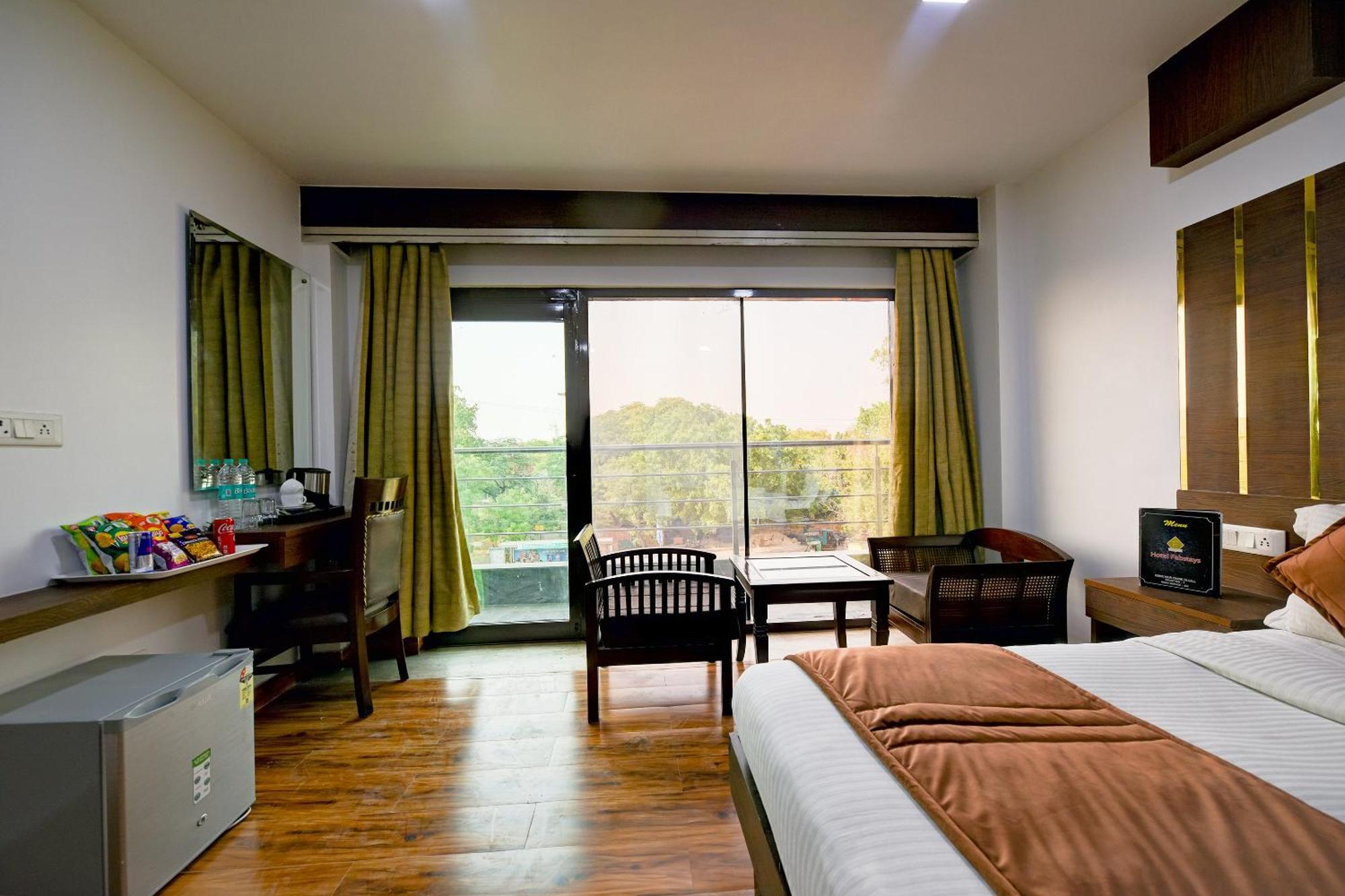 Staybook South Delhi Нью-Дели Экстерьер фото