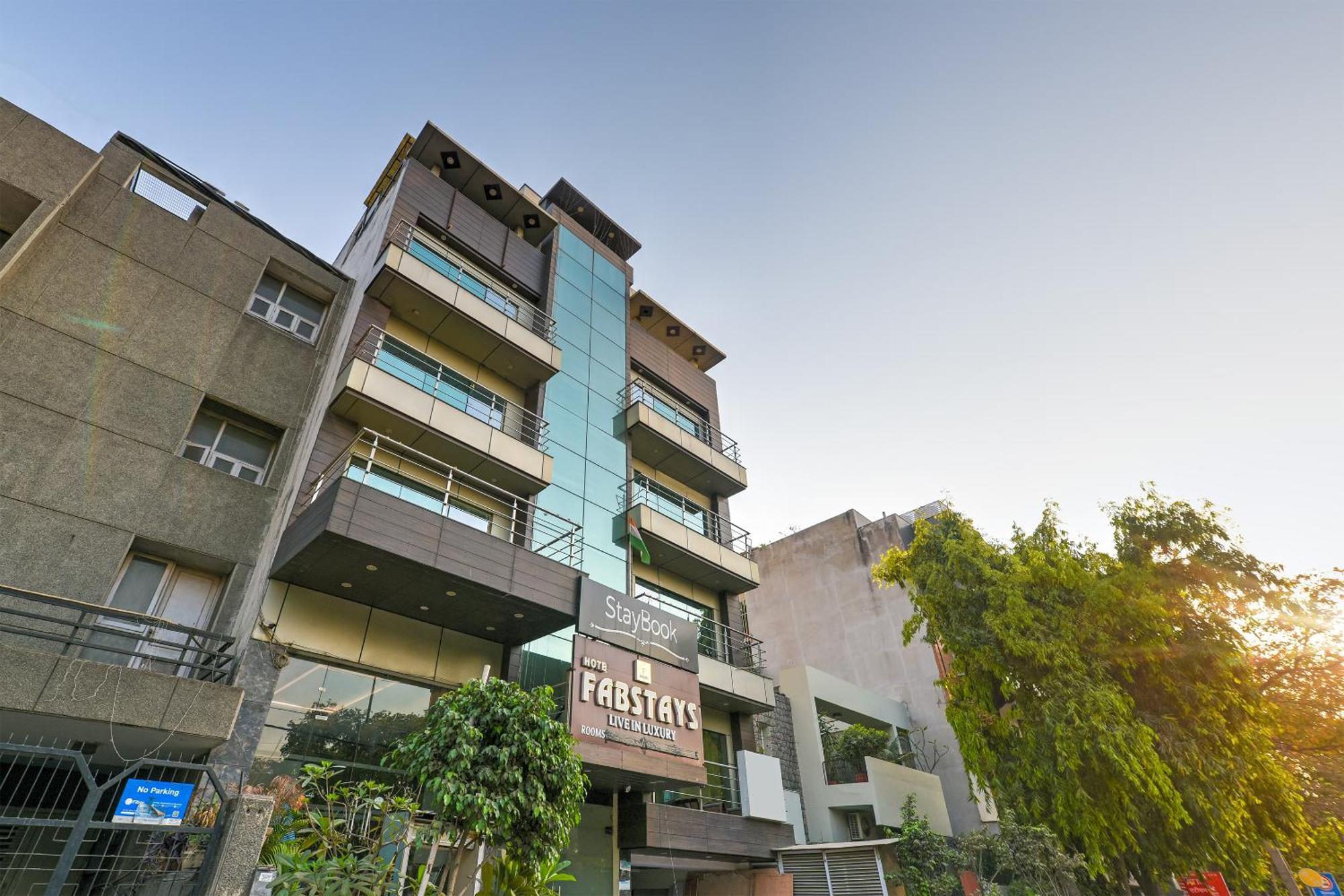 Staybook South Delhi Нью-Дели Экстерьер фото