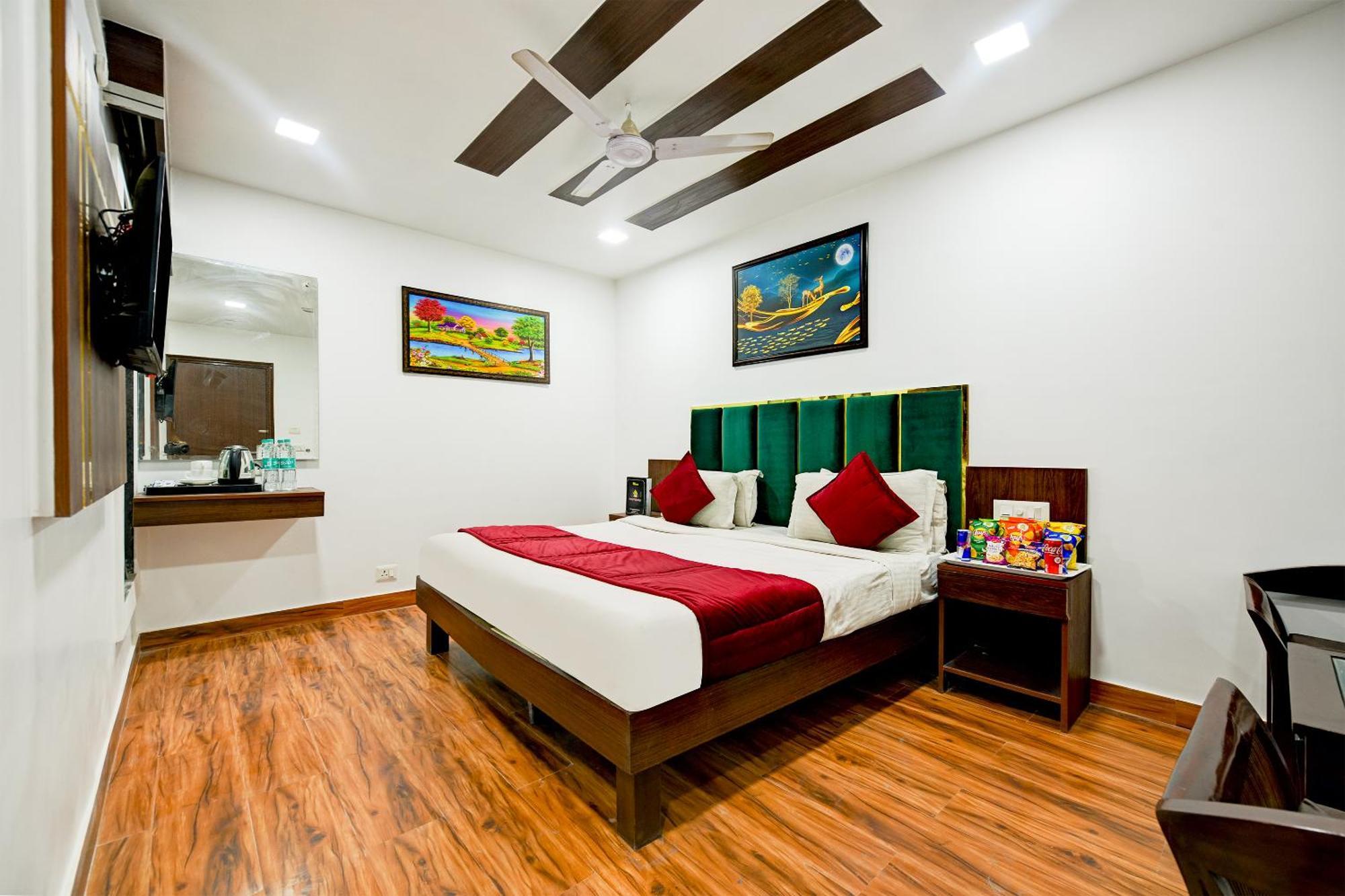 Staybook South Delhi Нью-Дели Экстерьер фото