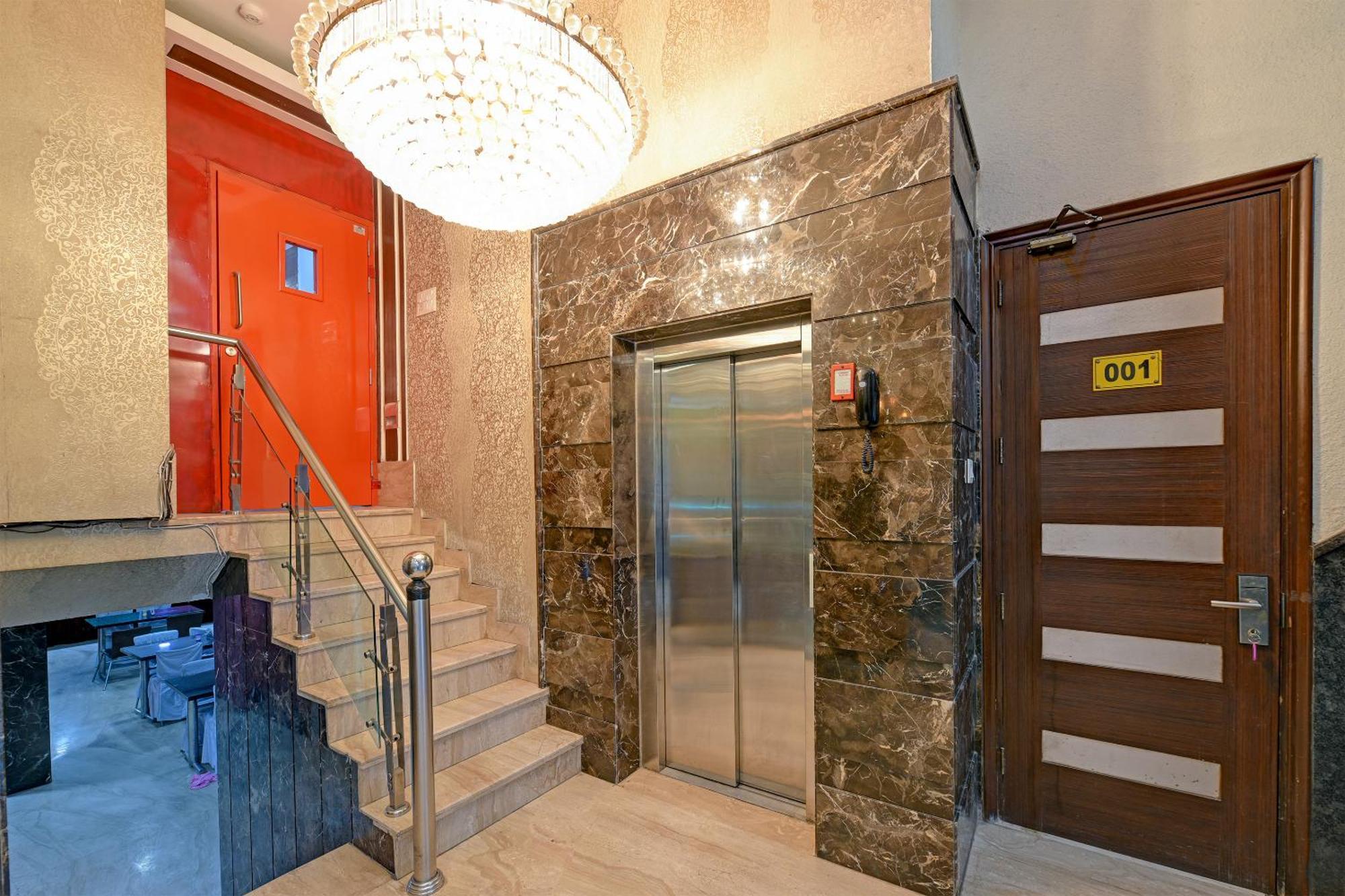 Staybook South Delhi Нью-Дели Экстерьер фото