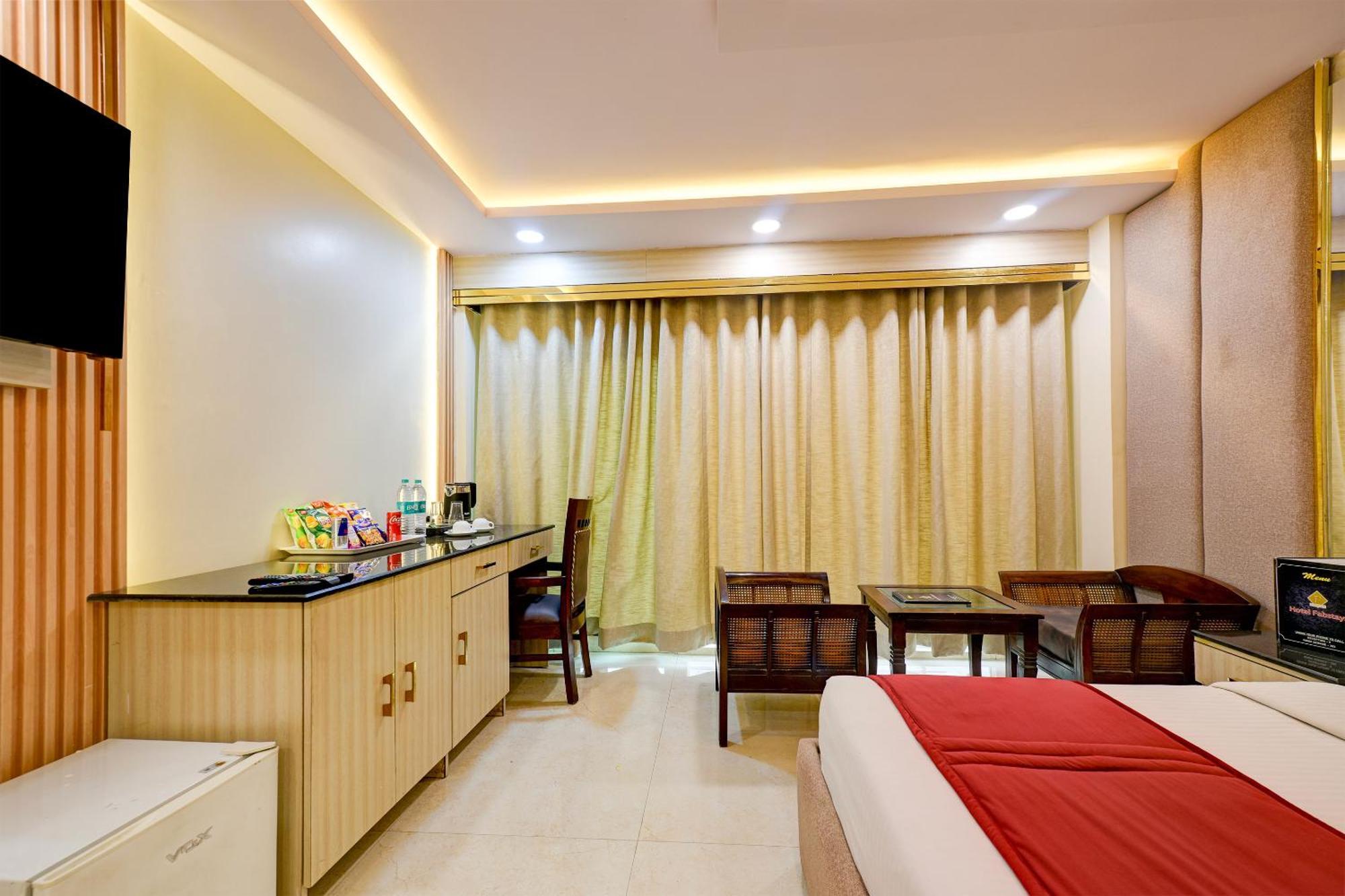 Staybook South Delhi Нью-Дели Экстерьер фото